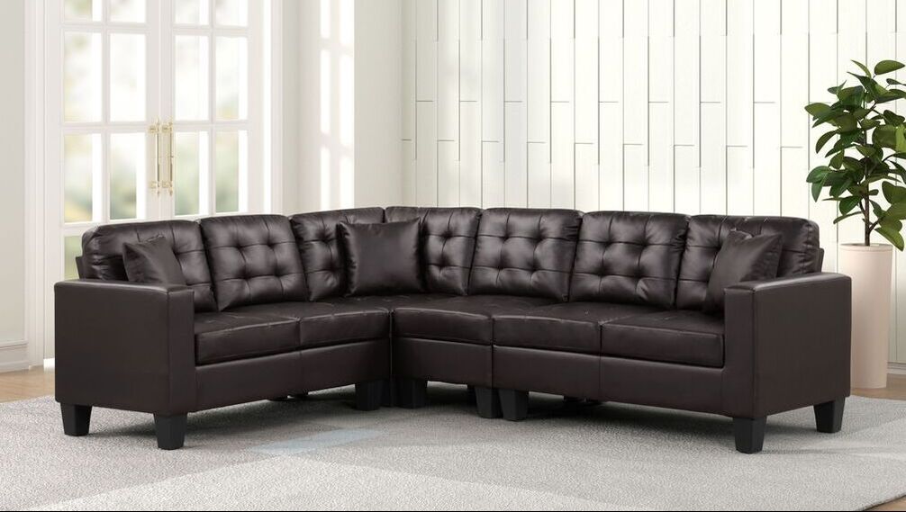 HH Logan Sectional