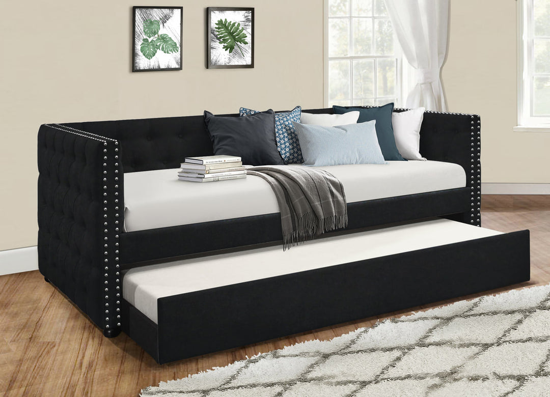 Courage Black Daybed with Trundle