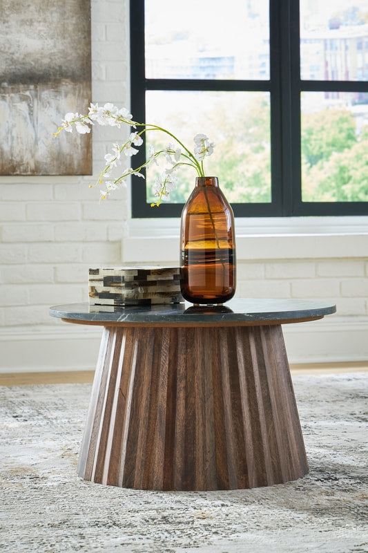 Ceilby Black/Brown Cocktail Table