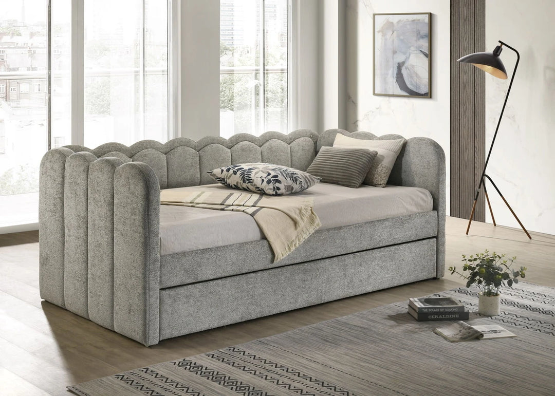 Madie Light Gray Daybed With Trundle