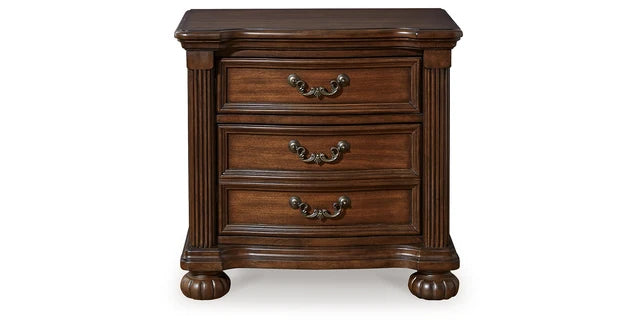 Brown 5-Piece Bedroom Set (Bed, Dresser, Mirror, Chest & Nightstand)