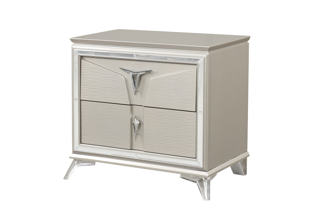 Master 4-Piece Bedroom Set (Bed, Dresser, Mirror, & Nightstand)